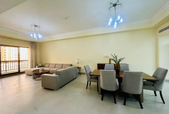 983602 - Property Image 2