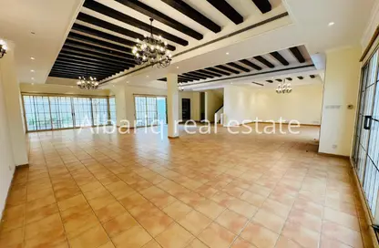 شقة - 4 غرف نوم - 5 حمامات للايجار في توبلي - المحافظة الوسطى