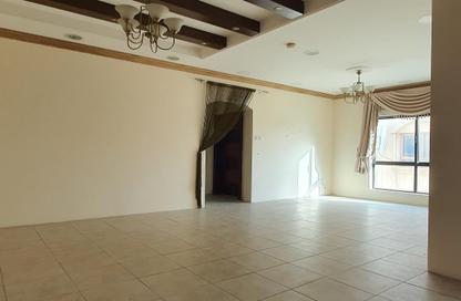 Apartment - 3 Bedrooms - 2 Bathrooms for rent in Hidd - Muharraq Governorate