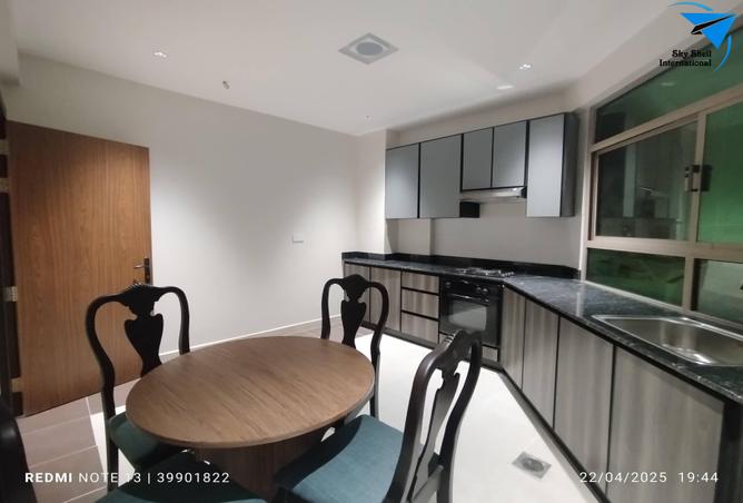 957453 - Property Image 2