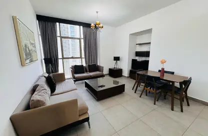 Apartment - 2 Bedrooms - 3 Bathrooms for rent in Al Juffair - Capital Governorate