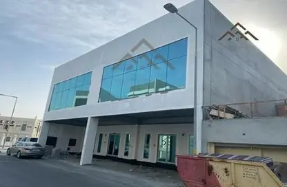 Shop - Studio - 4 Bathrooms for rent in Adliya - Manama - Capital Governorate