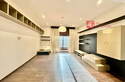 Villa - 4 Bedrooms - 6 Bathrooms for rent in Mahooz - Manama - Capital Governorate