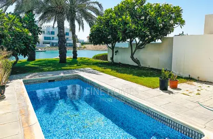 Pool image for: Villa - 5 Bedrooms - 6 Bathrooms for sale in Tala Island - Amwaj Islands - Muharraq Governorate, Image 1
