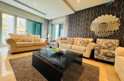 شقة - 3 غرف نوم - 5 حمامات للايجار في جزيرة الريف - محافظة العاصمة