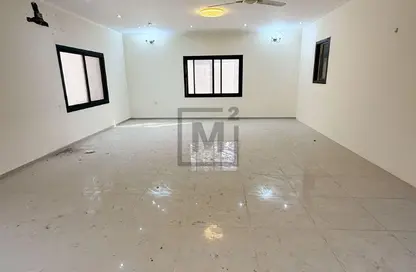 Apartment - 4 Bedrooms - 5 Bathrooms for rent in Busaiteen - Muharraq Governorate