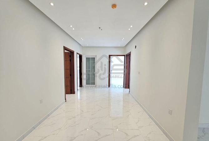 982067 - Property Image 3