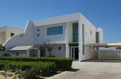 Villa - 3 Bedrooms - 5 Bathrooms for rent in Murjan 1 (Phase 1 and 2) - Durrat Al Bahrain - Southern Governorate