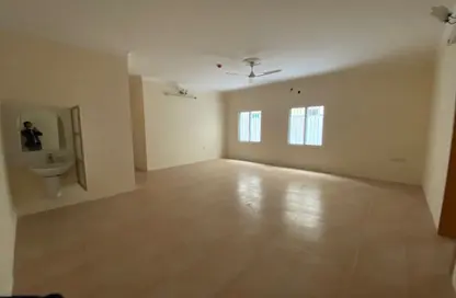 Apartment - 3 Bedrooms - 2 Bathrooms for rent in Tubli - Central Governorate