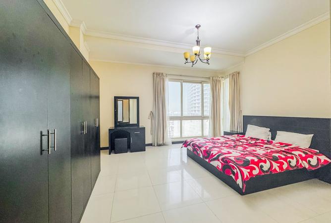 977485 - Property Image 2