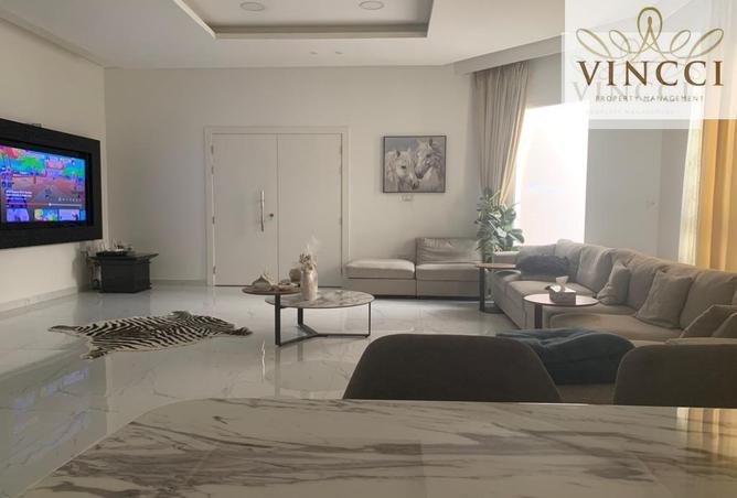 879870 - Property Image 2