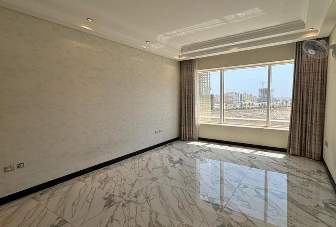 954650 - Property Image 2