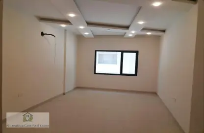 Apartment - 3 Bedrooms - 3 Bathrooms for rent in Hidd - Muharraq Governorate