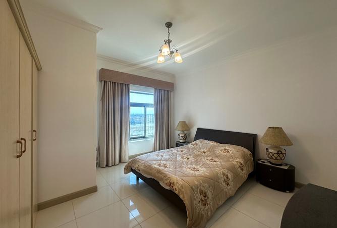 964877 - Property Image 3
