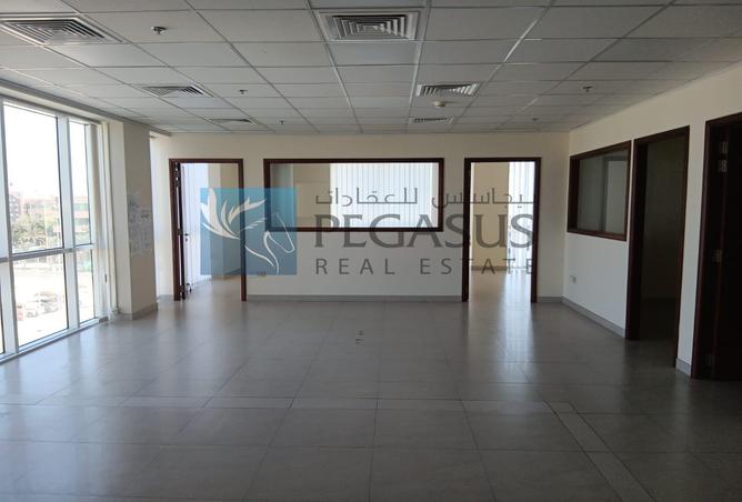 985484 - Property Image 2