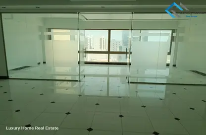Office Space - Studio - 5 Bathrooms for rent in Seef - Capital Governorate