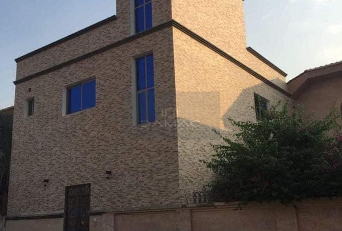 963371 - Property Image 3