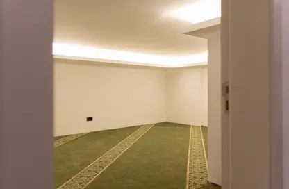 مكتب - استوديو - 1 حمام للبيع في السيف - محافظة العاصمة