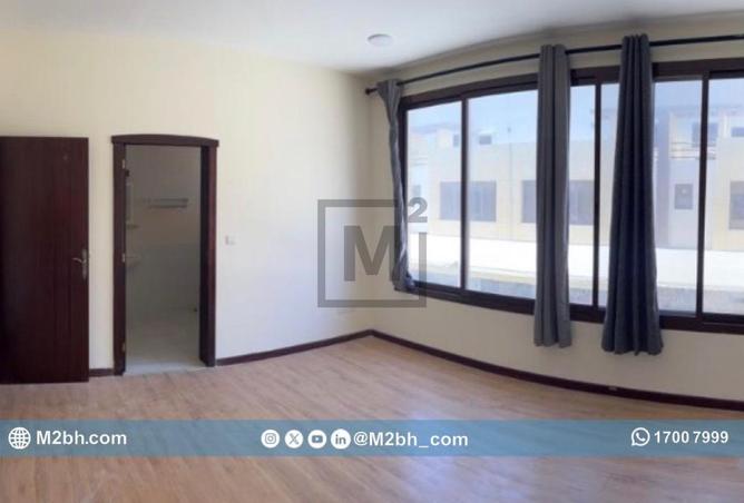 962798 - Property Image 2