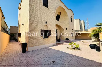 فيلا - 4 غرف نوم - 4 حمامات للايجار في توبلي - المحافظة الوسطى