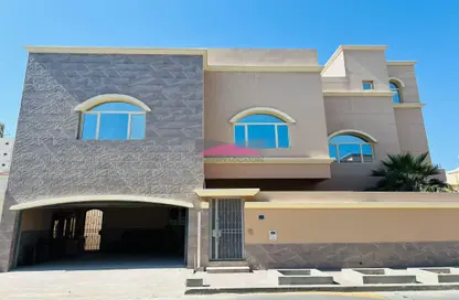 Outdoor House image for: Villa - 3 Bedrooms - 4 Bathrooms for rent in Hidd - Muharraq Governorate, Image 1