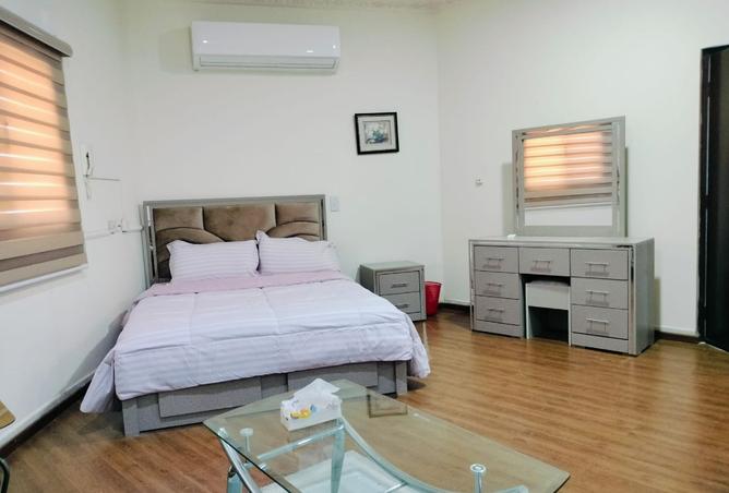 952783 - Property Image 2