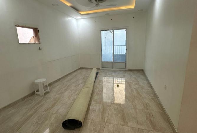 975747 - Property Image 2