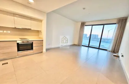 Kitchen image for: Apartment - 2 Bedrooms - 2 Bathrooms for rent in Marassi Shores Residences - Diyar Al Muharraq - Muharraq Governorate, Image 1