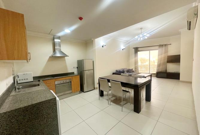 990033 - Property Image 3