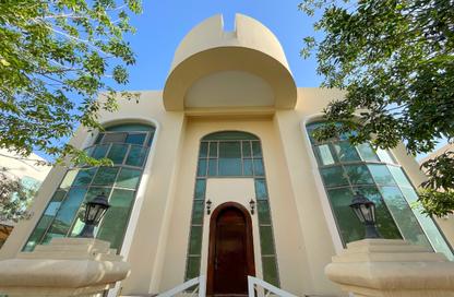 Villa - 5 Bedrooms - 6 Bathrooms for rent in Zinj - Manama - Capital Governorate