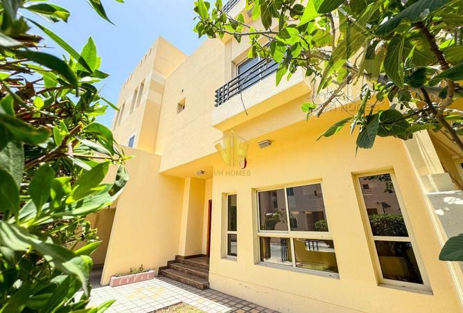 988694 - Property Main Image