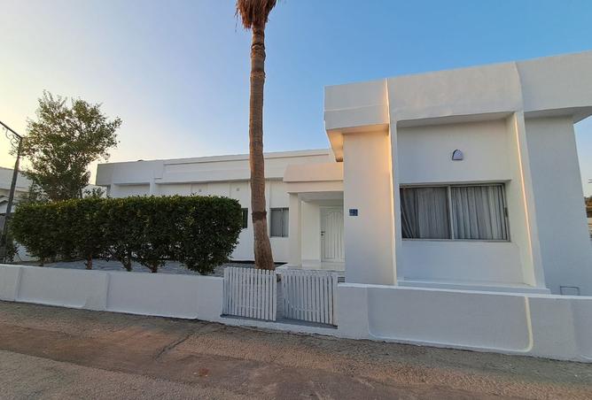 961984 - Property Image 2