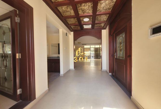 966198 - Property Image 3