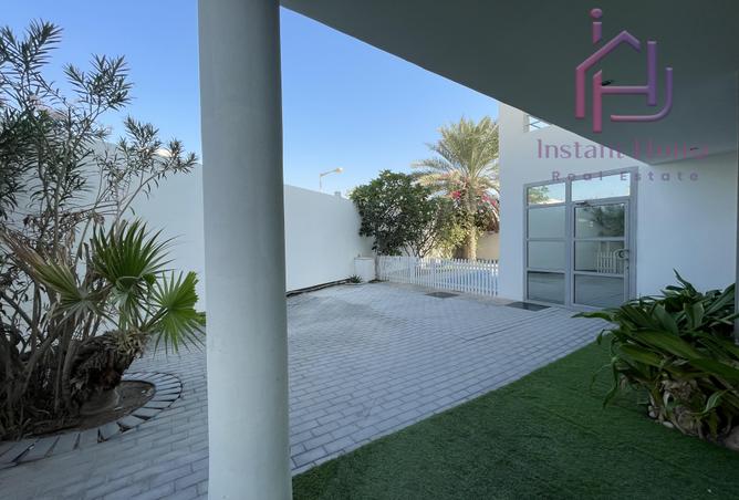 974357 - Property Image 2