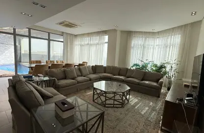Penthouse - 4 Bedrooms - 4 Bathrooms for rent in Seef - Capital Governorate