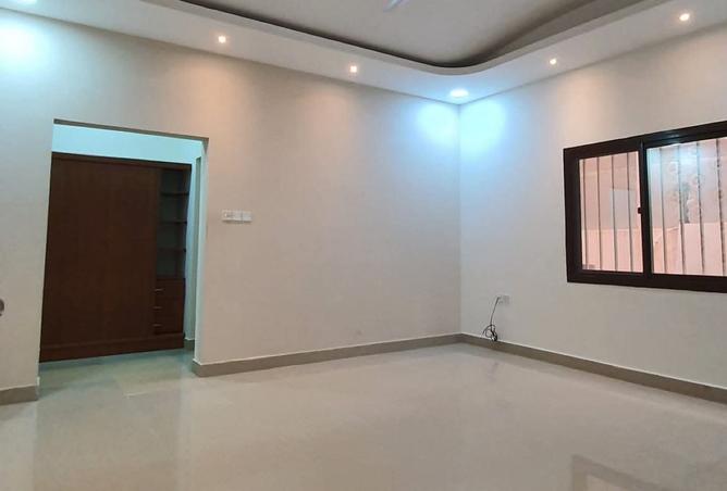965889 - Property Image 3