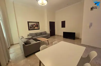 Apartment - 2 Bedrooms - 2 Bathrooms for rent in Segaya - Manama - Capital Governorate