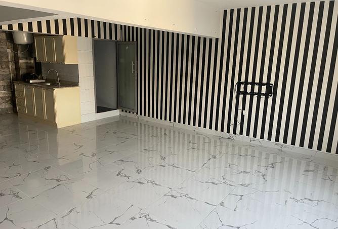 954452 - Property Image 2