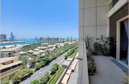 Balcony image for: Apartment - 3 Bedrooms - 3 Bathrooms for rent in Reef Island - Capital Governorate, Image 1