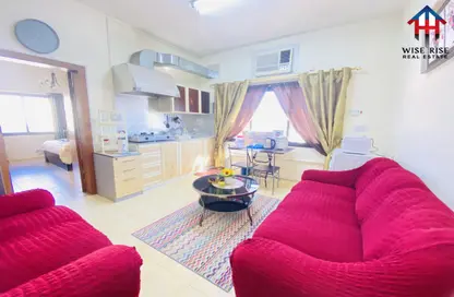Living Room image for: Apartment - 1 Bedroom - 1 Bathroom for rent in Mahooz - Manama - Capital Governorate, Image 1
