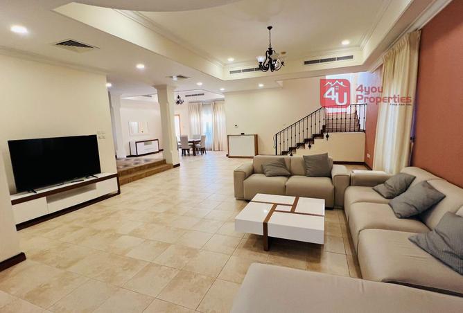 955601 - Property Image 3