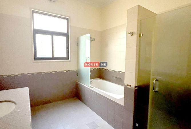 981129 - Property Image 2