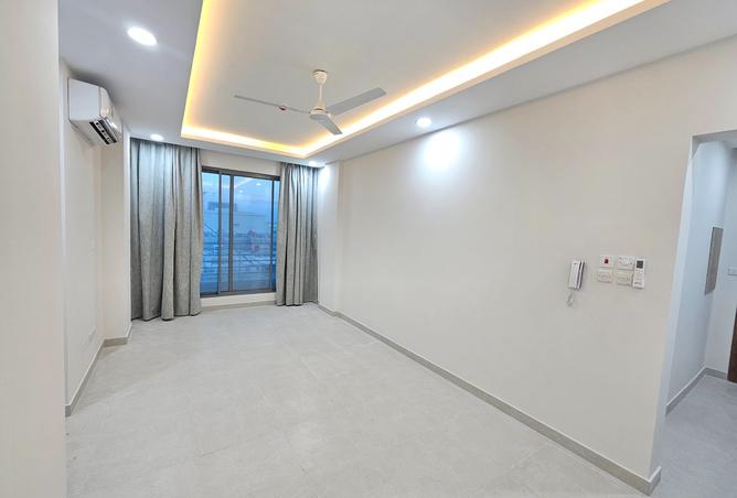 963227 - Property Main Image