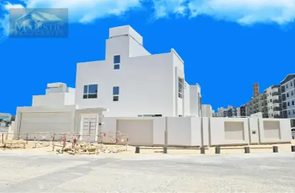 Villa - 3 Bedrooms - 4 Bathrooms for sale in Hamad Town - Northern Governorate