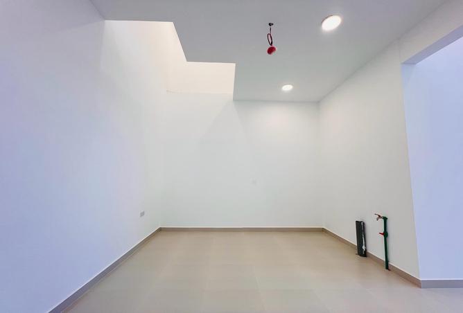 974452 - Property Image 2