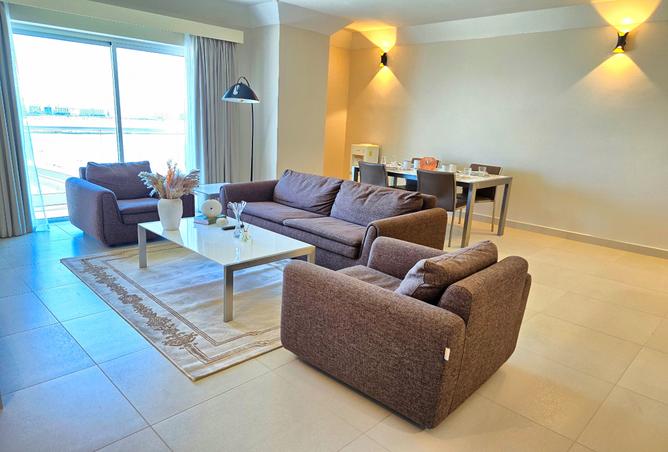 956941 - Property Image 2