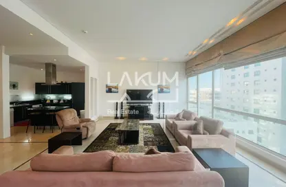 Apartment - 2 Bedrooms - 3 Bathrooms for rent in Al Juffair - Capital Governorate