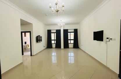 Apartment - 2 Bedrooms - 2 Bathrooms for rent in Sanad - Central Governorate