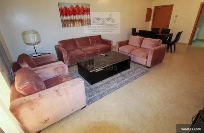 صورة لـ غرفة المعيشة شقة - 3 غرف نوم - 3 حمامات للايجار في السنابس - المنامة - محافظة العاصمة ، صورة رقم 1