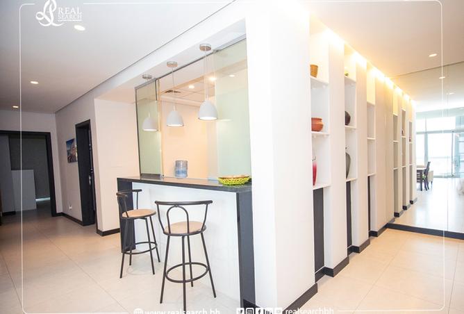 990366 - Property Image 2